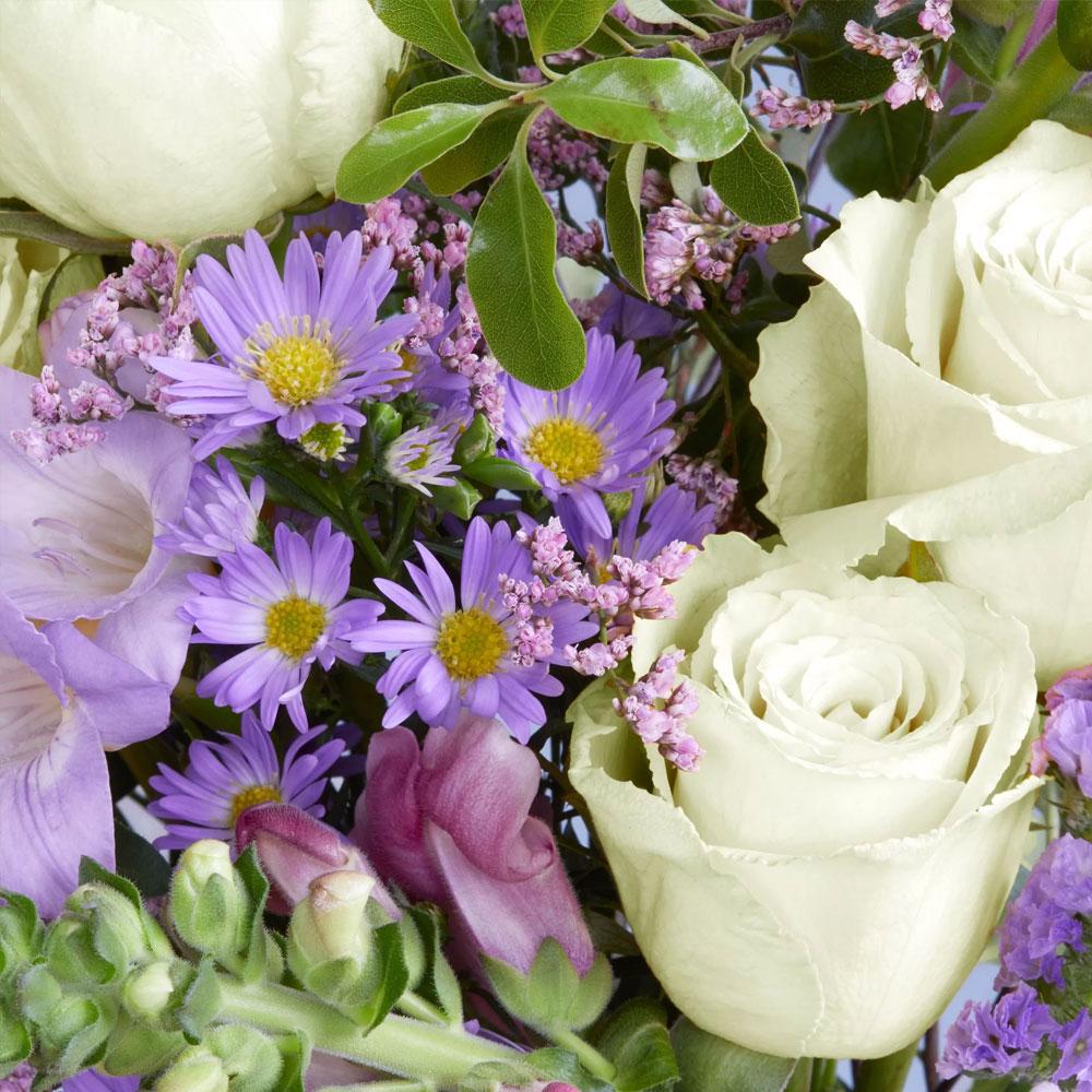 Heart's Pirouette Bouquet